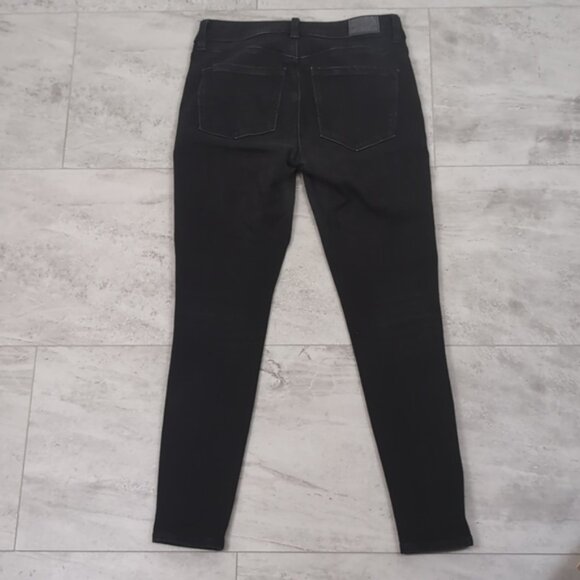 3/$20 American Eagle High Rise Jeggings Black Skinny Jeans Denim Size 2 Short - Picture 8 of 13